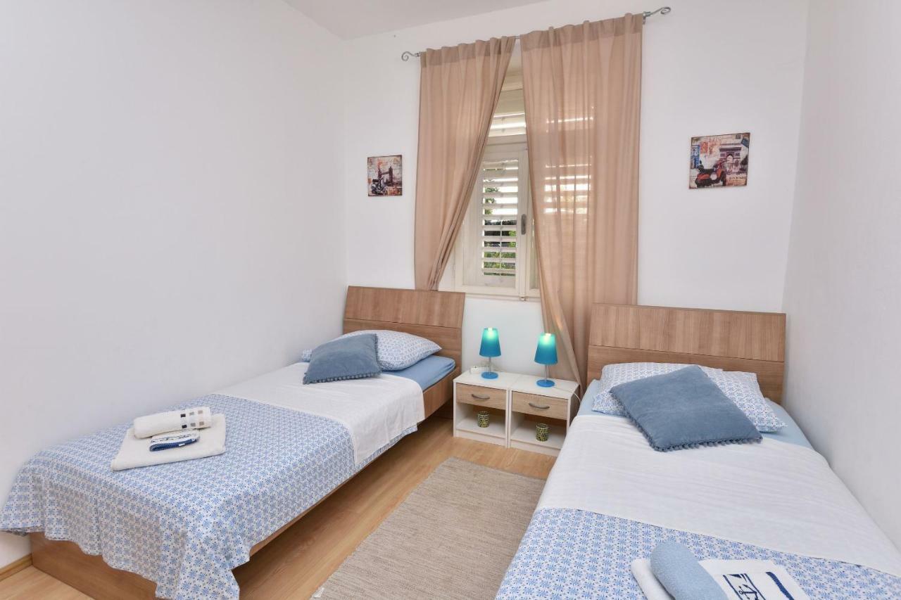 Apartments Dragica Primošten المظهر الخارجي الصورة